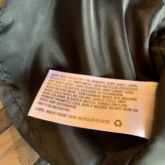 Cat & Jack plaided velvet dress size 3T - Picture 4 of 4